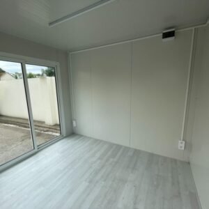 Module préfabriqué de 7 m² sans sanitaires (possibilité d'avoir d'autres dimensions)