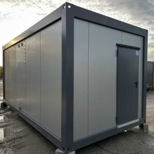 Conteneur sanitaire 3×6 – 6 douches, 2 lavabos, chauffe-eau 300 litres