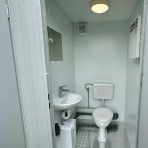 Conteneur sanitaire double 2,4 x 1,5 m – WC + urinoir séparés